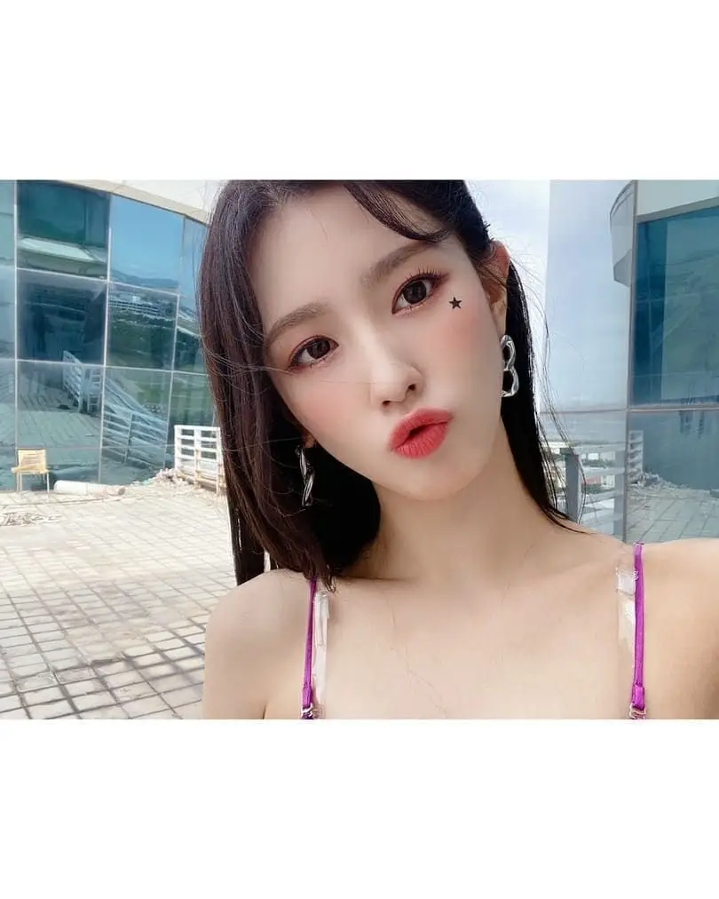 (여자)아이들 미연.insta [#미연] 덤디덤디?? 이제 시작이에요 우리 신나는 8월 보내보아요☺️