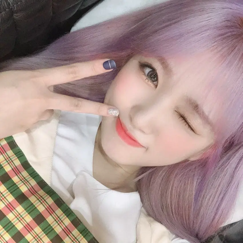 [#아이즈원 Twitter] ♡위즈원♡ 피에스타 뮤비 잘 보셨나요~?ㅎㅎ 8시부터는 컴백쇼 본방사수!!?