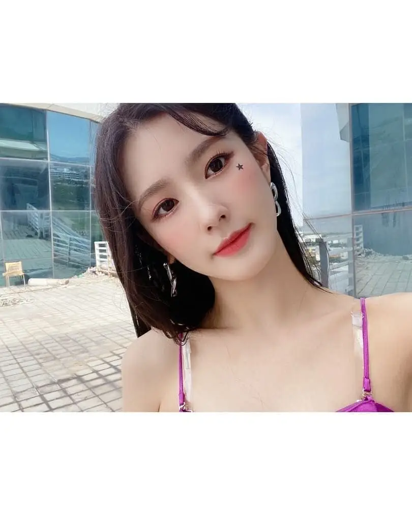 (여자)아이들 미연.insta [#미연] 덤디덤디?? 이제 시작이에요 우리 신나는 8월 보내보아요☺️