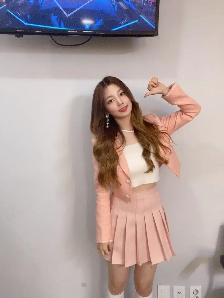 핑크핑크한 #로켓펀치 연희