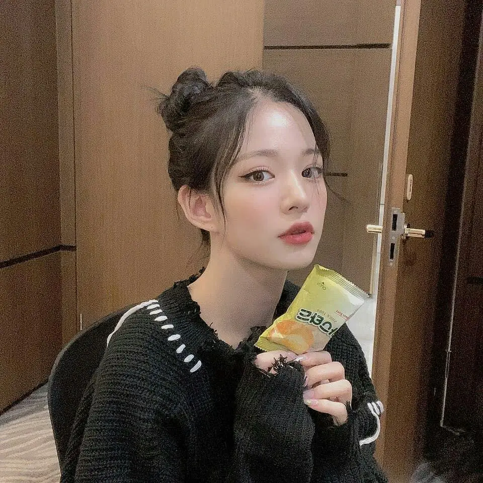 이쁜표정~ 프로미스나인 이채영