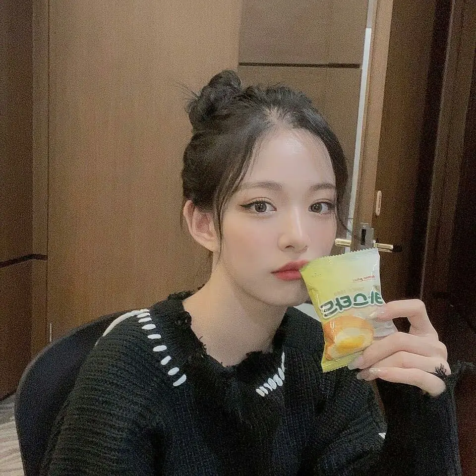 이쁜표정~ 프로미스나인 이채영