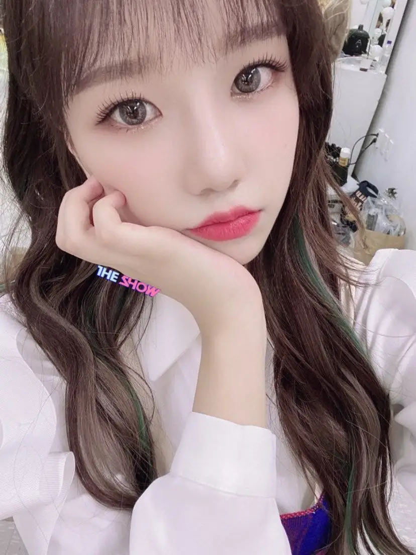 #아이즈원 더쇼 개인 셀카