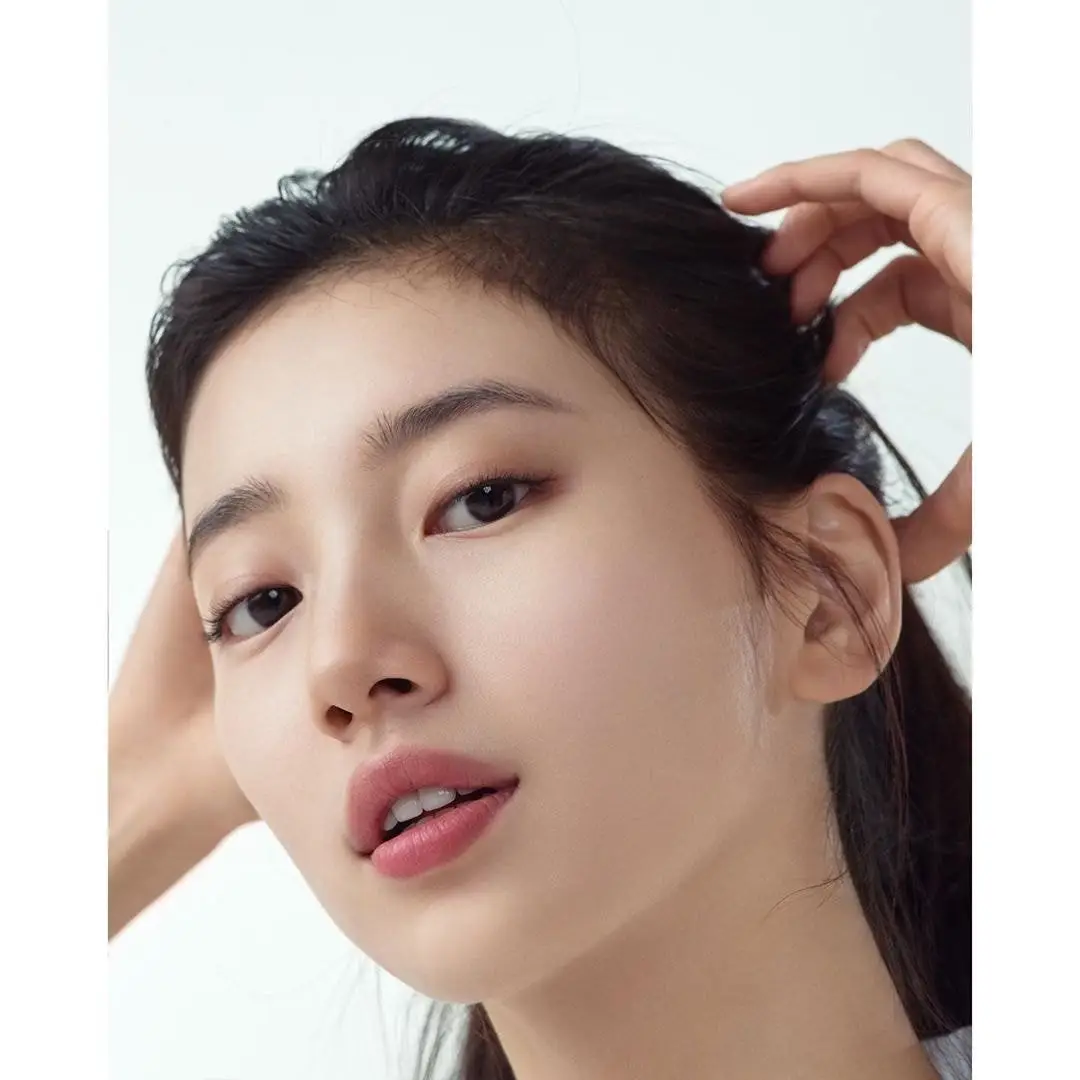 #수지 새로운 랑콤 광고 사진