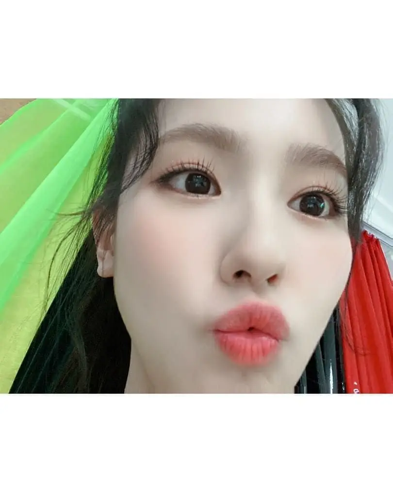 (여자)아이들 미연.insta (with.민니)