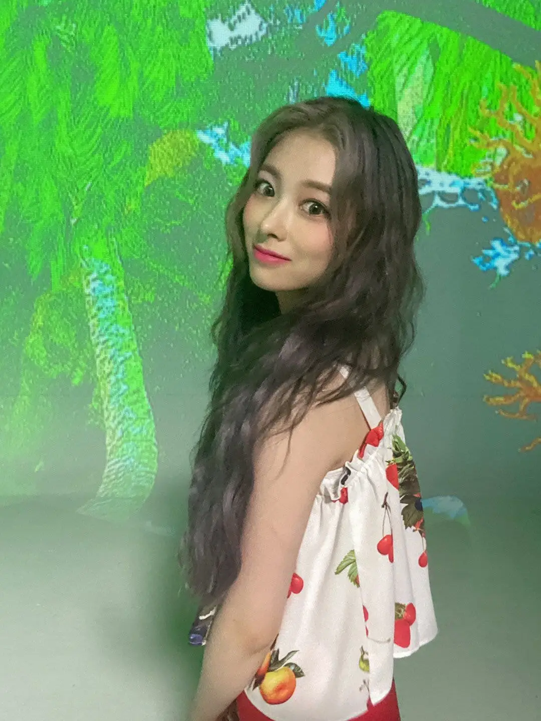 로켓펀치 윤경.twitter