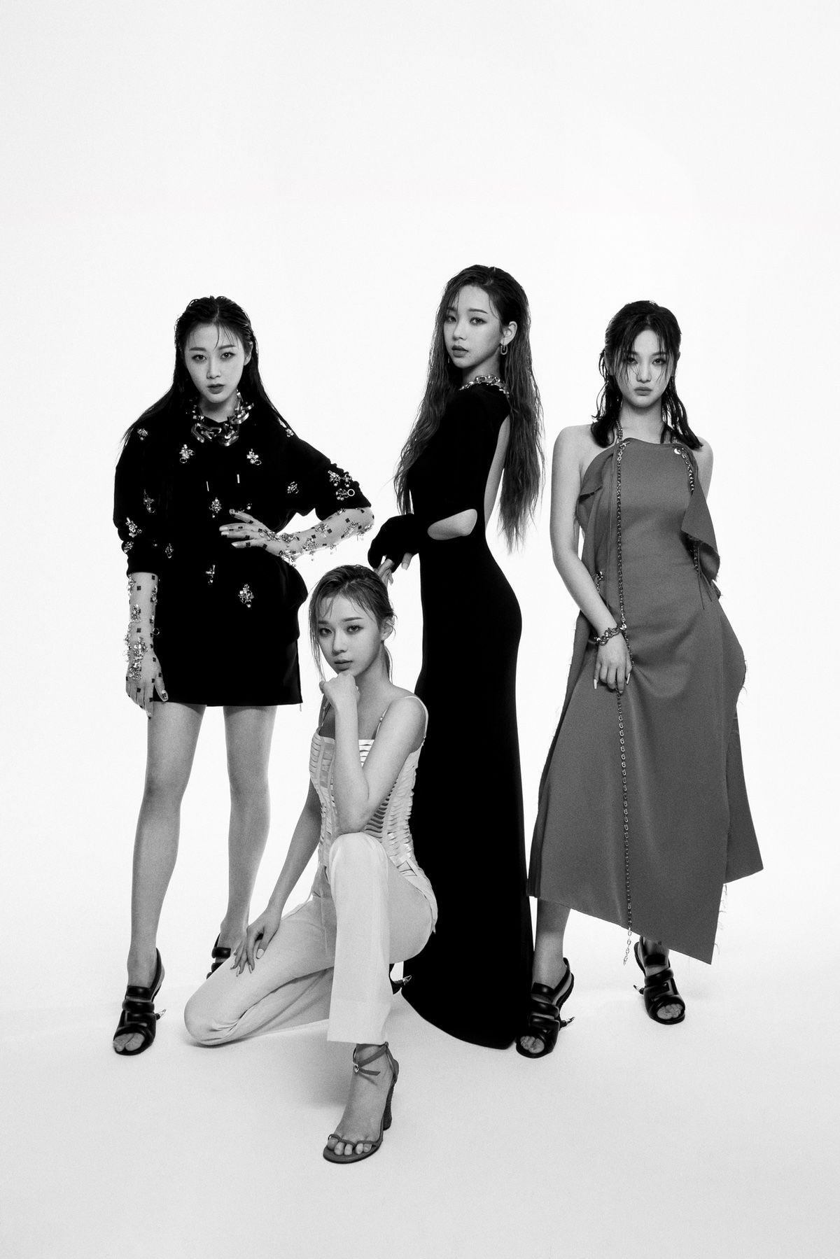 에스파, K-POP 아티스트 최초 ‘지방시’ 앰버서더 발탁!