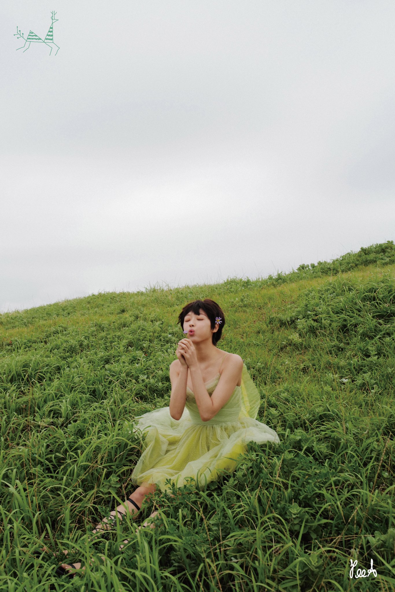 오마이걸 유아(YooA) 1st MINI ALBUM '숲의 아이 (Bon Voyage)'
