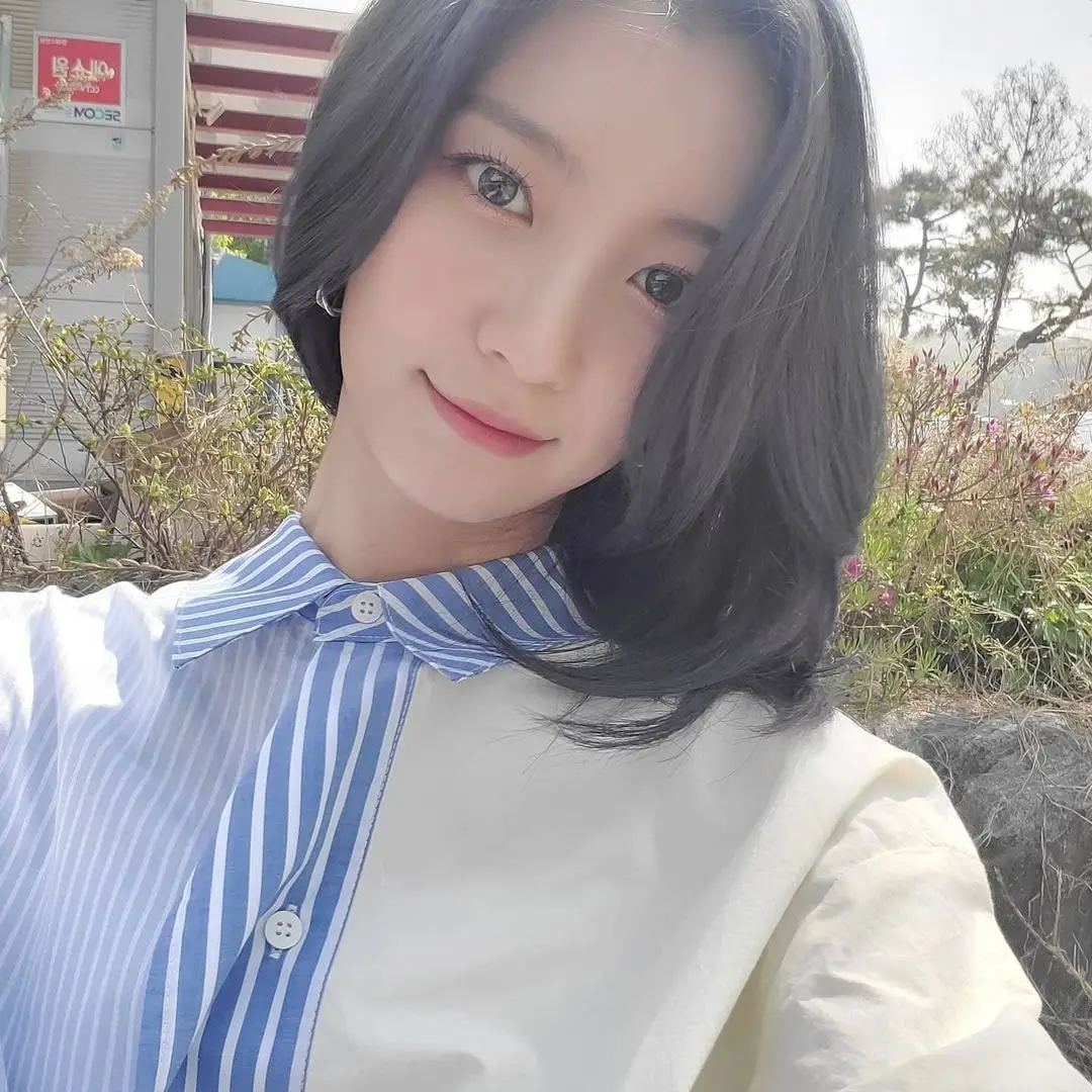 오마이걸 비니 인스타 업뎃