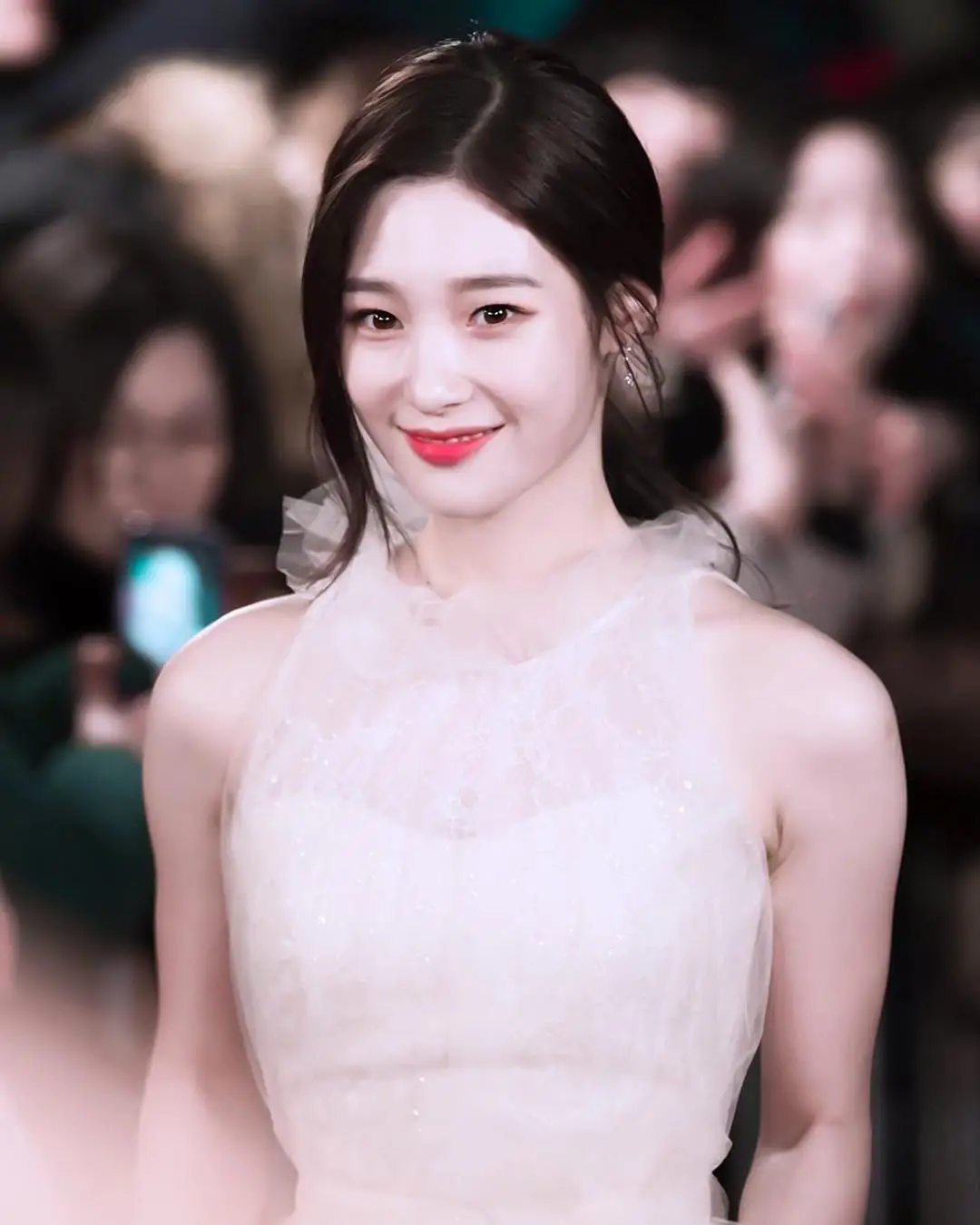드레스 정채연