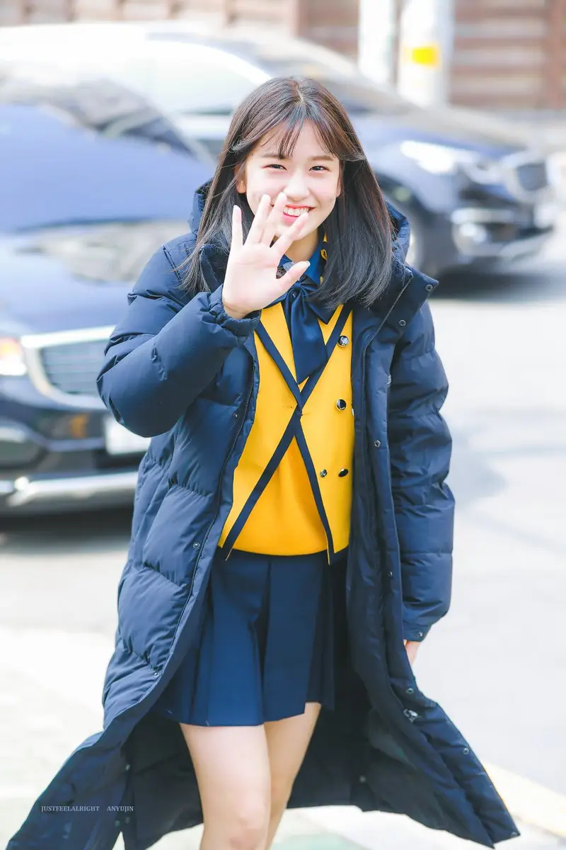 아이즈원 안유진 입학식 고화질 20장