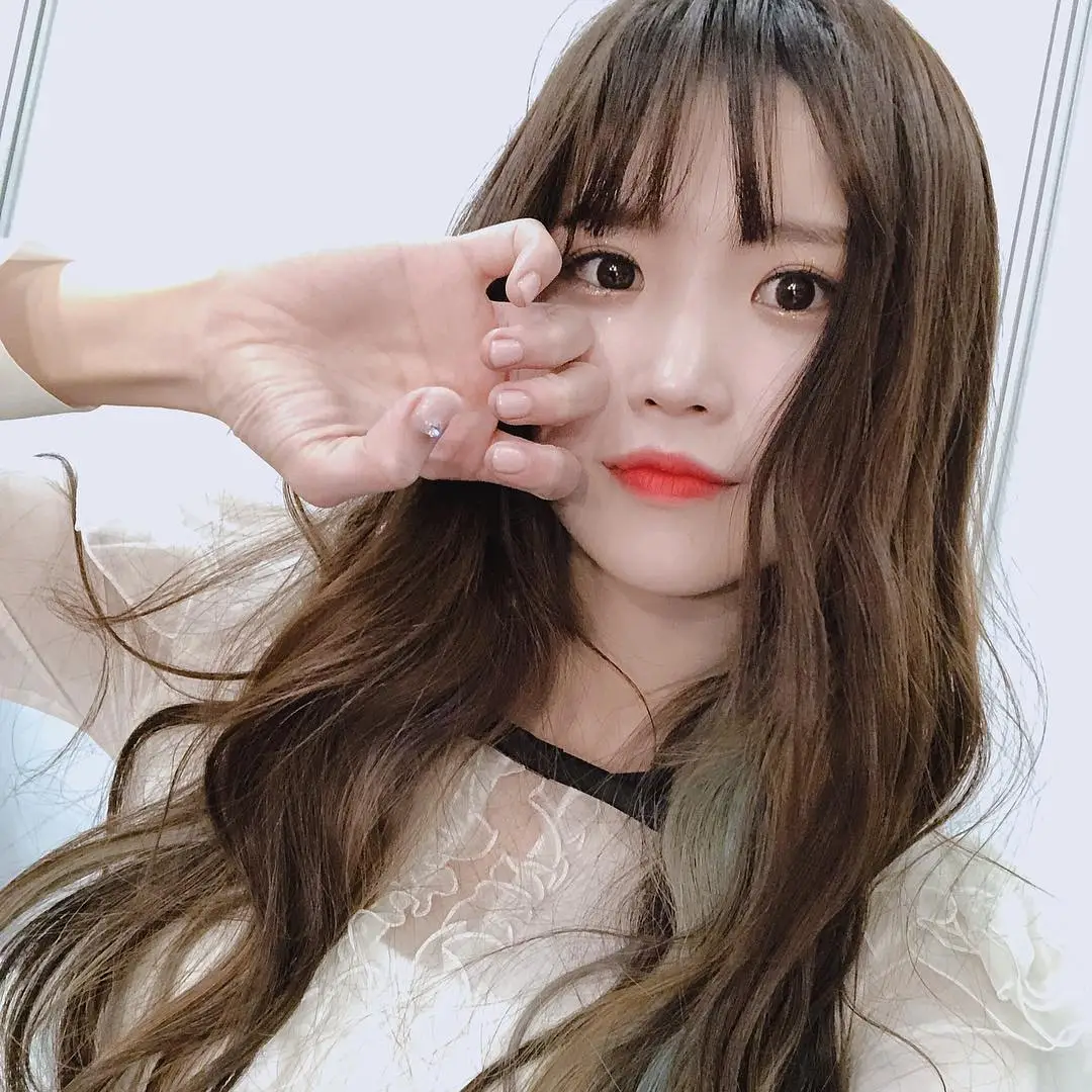 프로미스나인 송하영