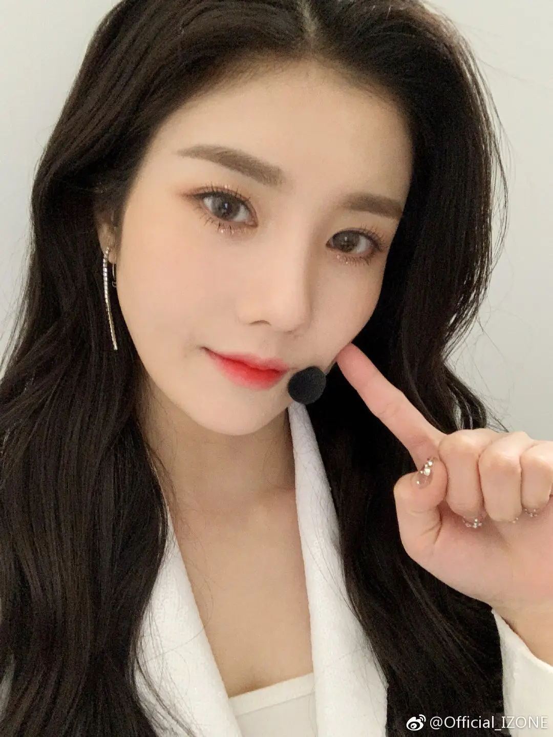아이즈원 권은비 웨이보 셀카