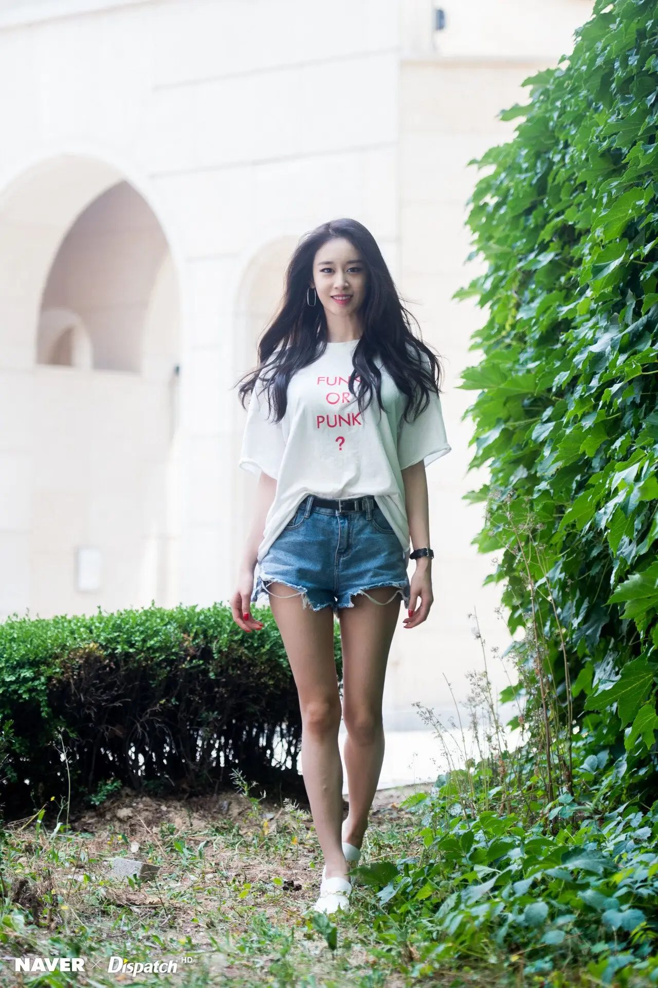 티아라 지연