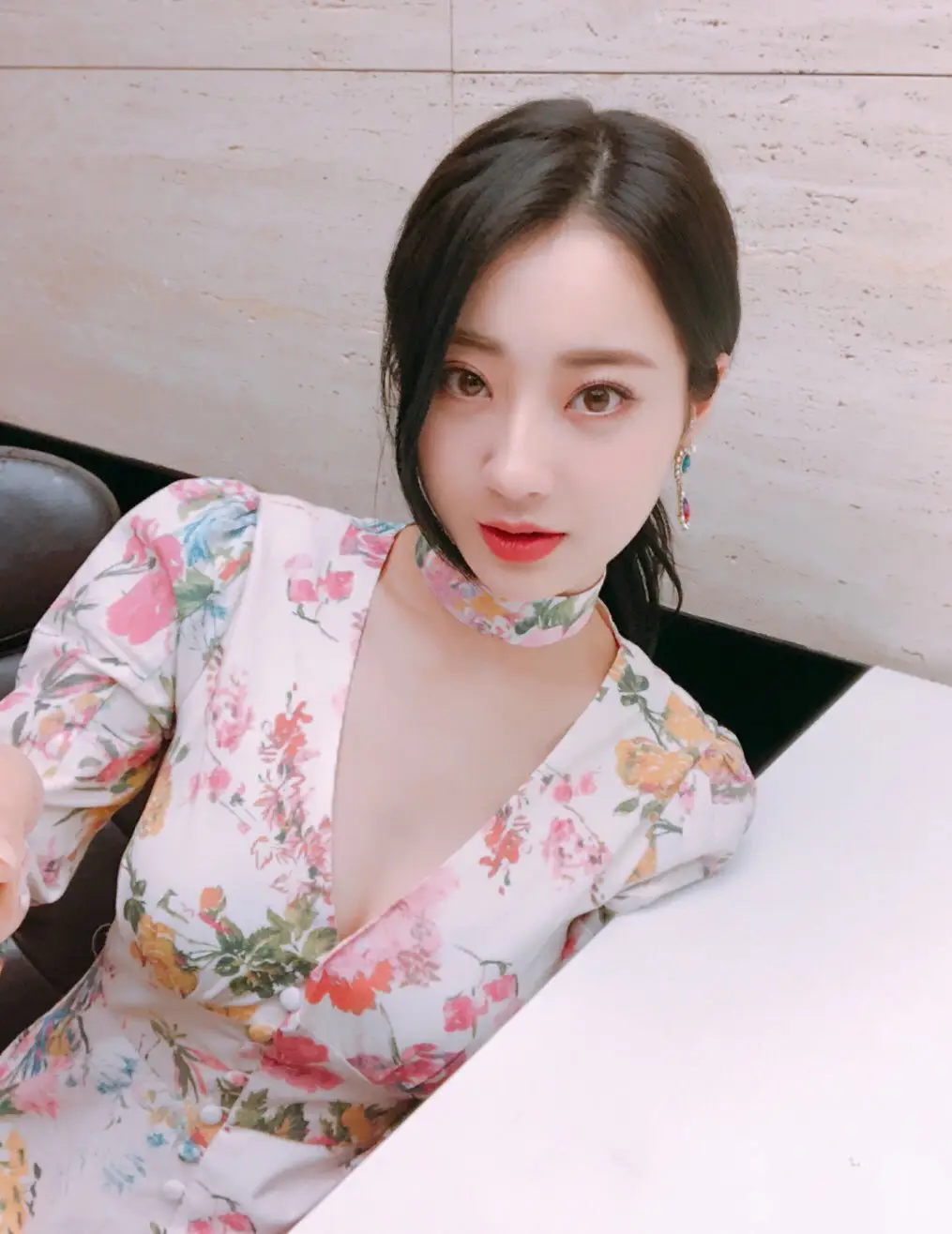 섹션TV MC 경리.gif