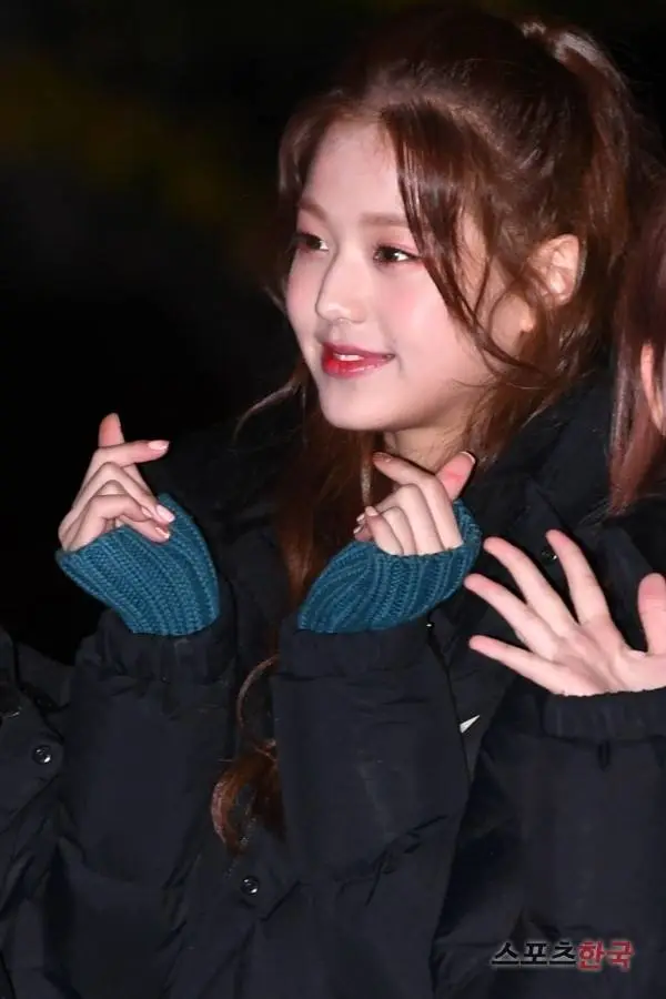 뮤뱅 출근길 장원영 워뇽
