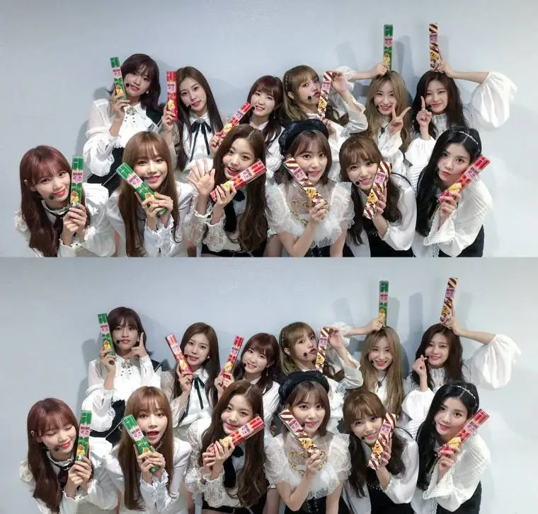 아이즈원 인기가요 단체사진