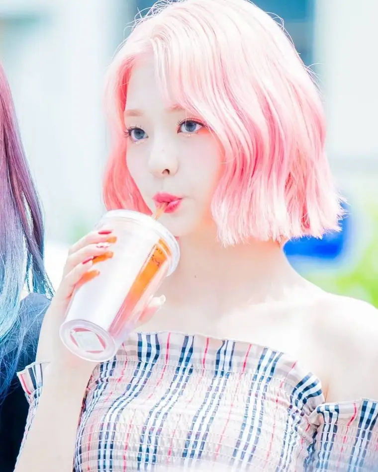 프로미스나인 (fromis_9) 이나경 미니 팬미팅.jpg