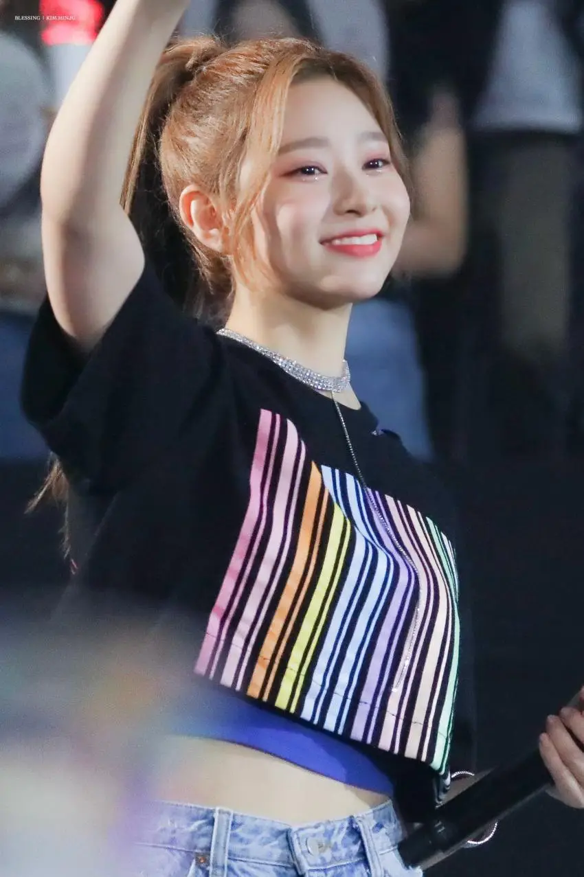 무대위 #아이즈원 #김민주