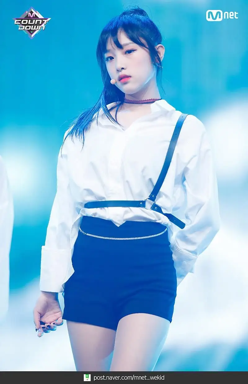 조유리 김채원 최예나 안유진