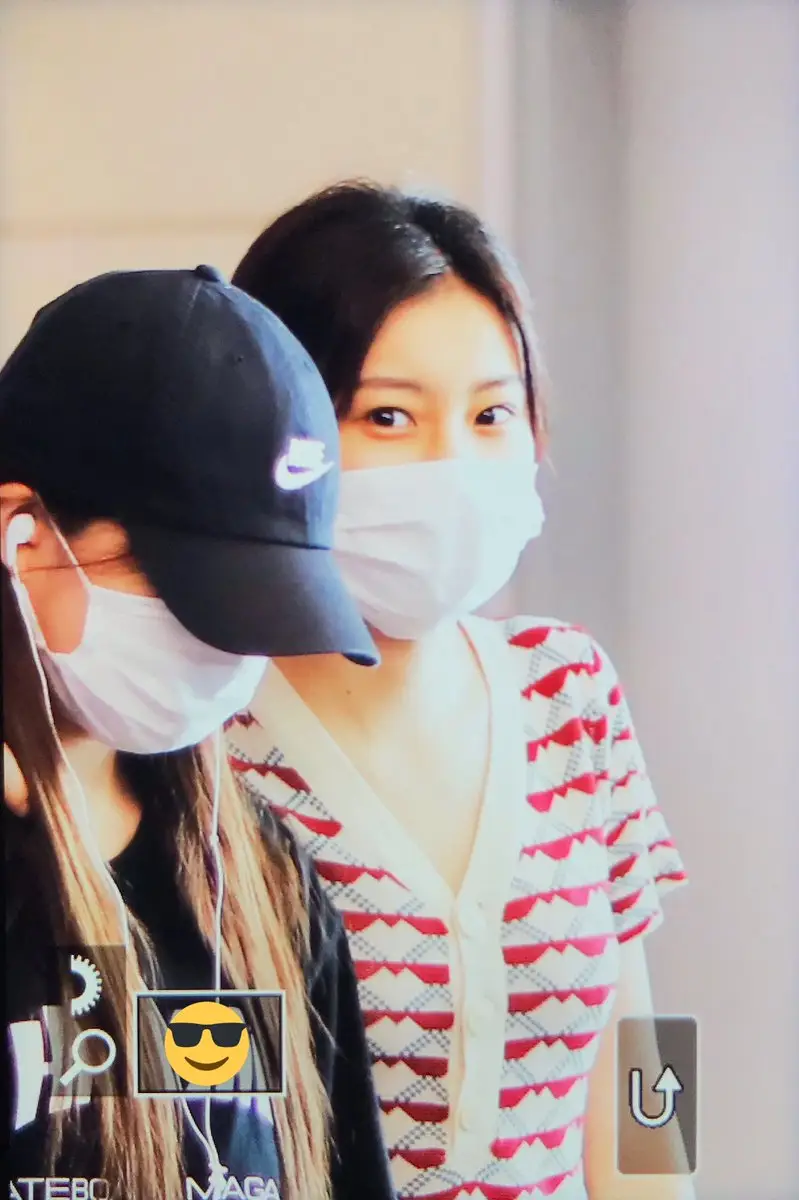 출국하는 아이즈원 강혜원.preview