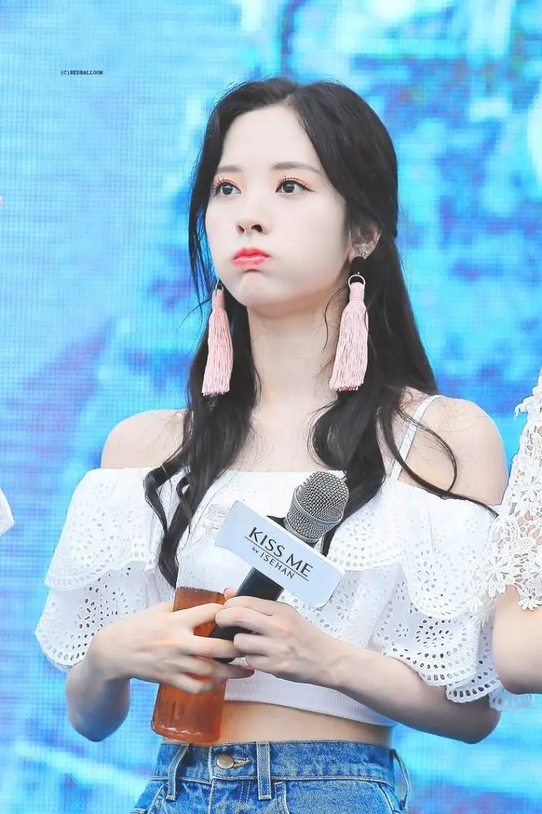 우주소녀 보나.jpg