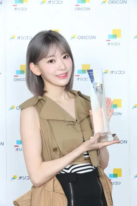 #아이즈원, 오리콘 상반기 신인그룹 최다 판매 앨범상 수상