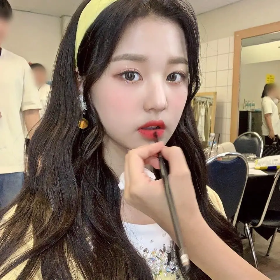 아이즈원 장원영 인스타.jpg