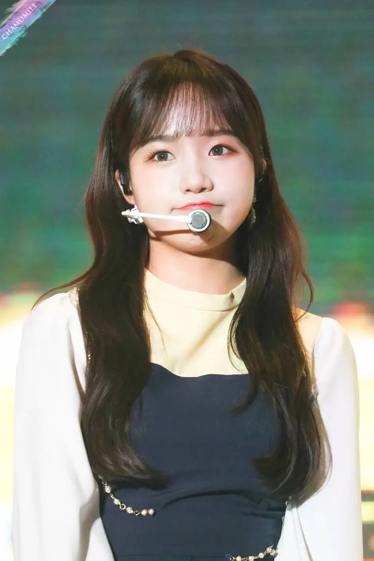 모닝 아이즈원 조유리.jpg