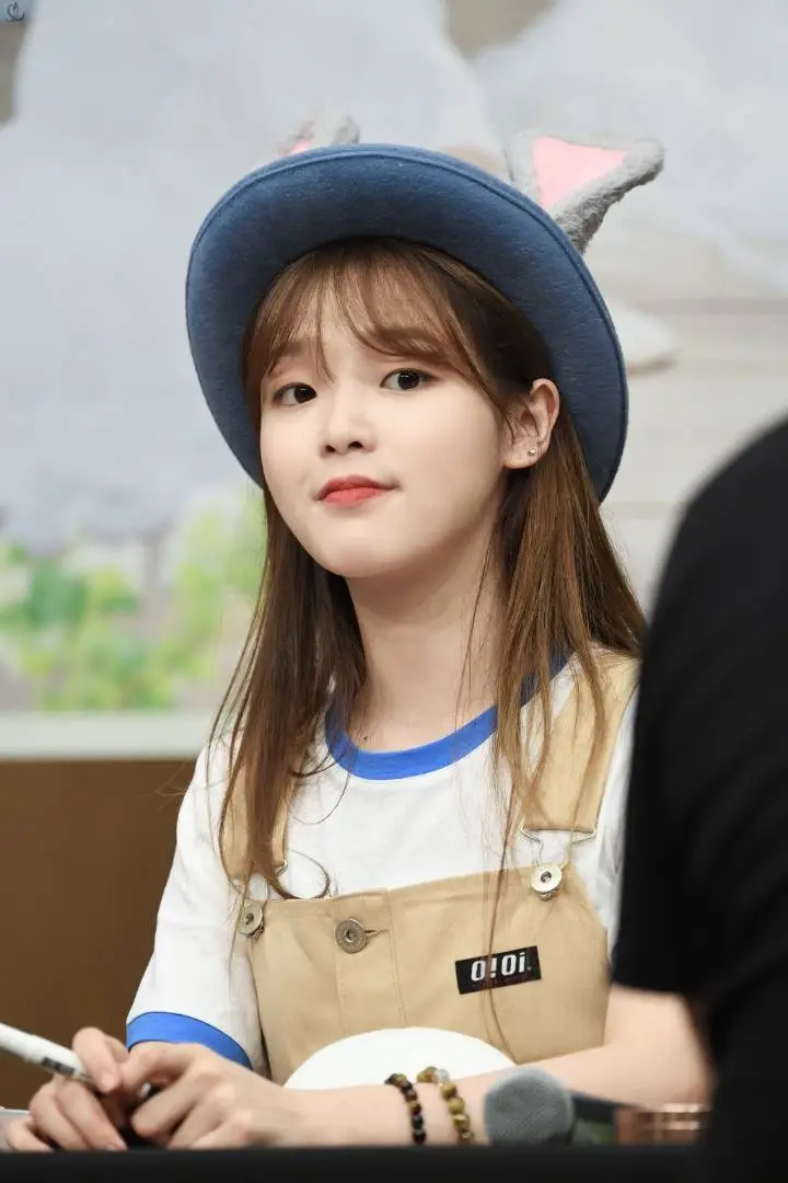 오마이걸 팬사인회.jpg