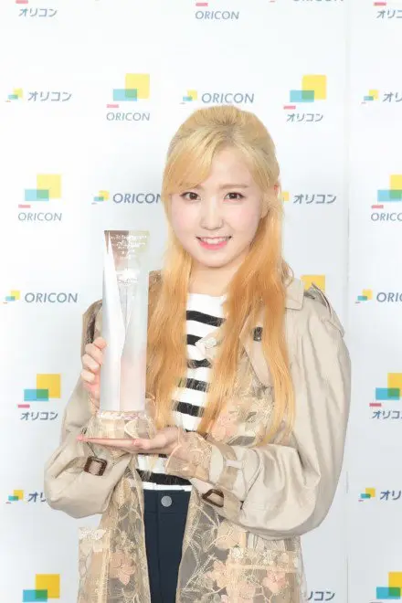 #아이즈원, 오리콘 상반기 신인그룹 최다 판매 앨범상 수상