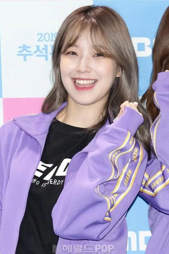 프로미스나인 아육대 기사짤.jpg