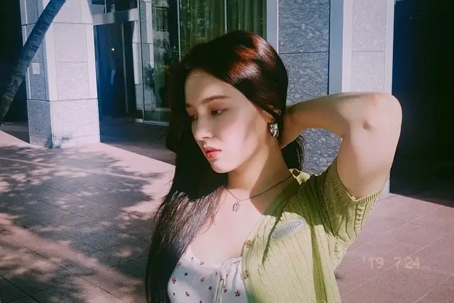 오늘자 모모랜드 낸시(공인별)