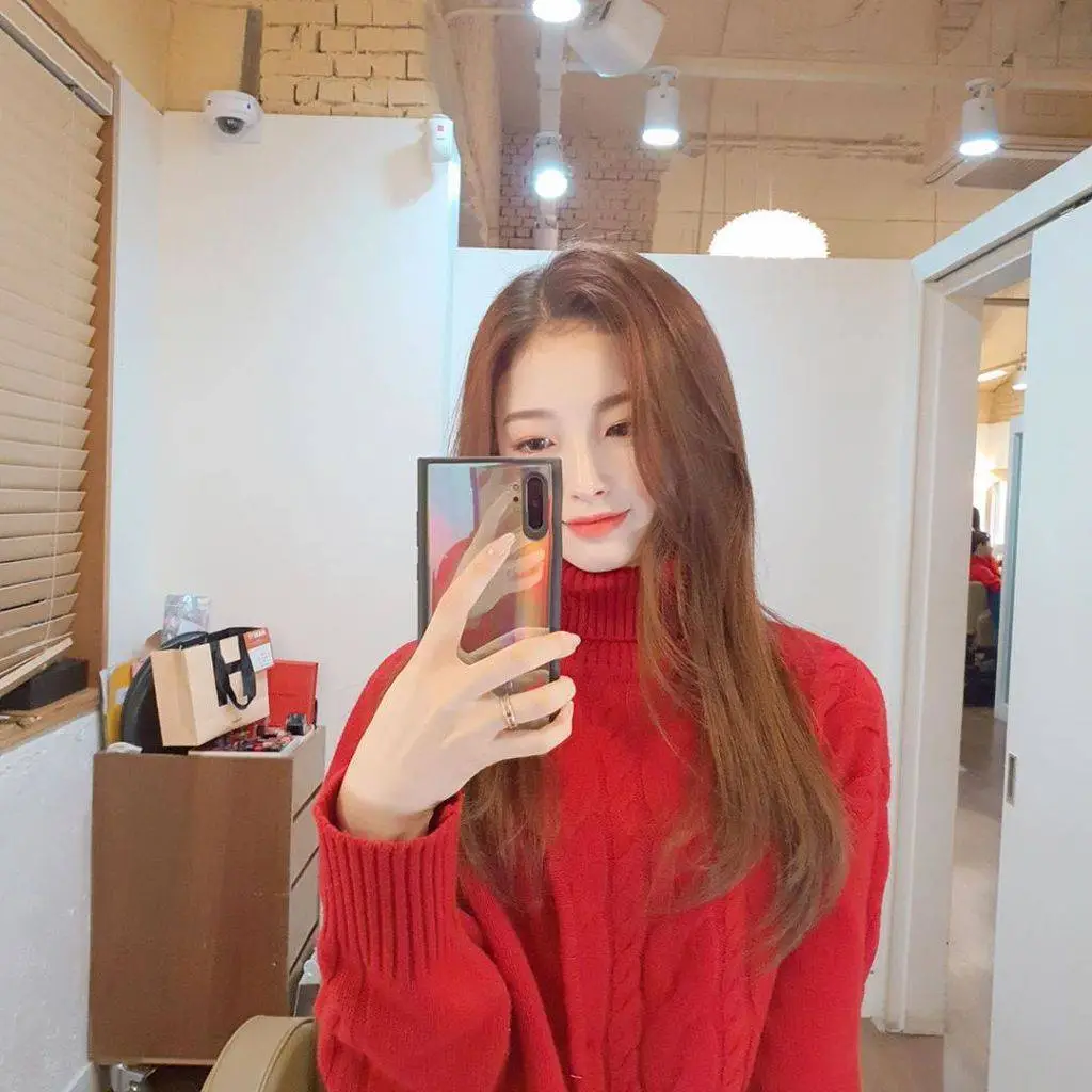 레드 #아린 (#오마이걸 인스타)