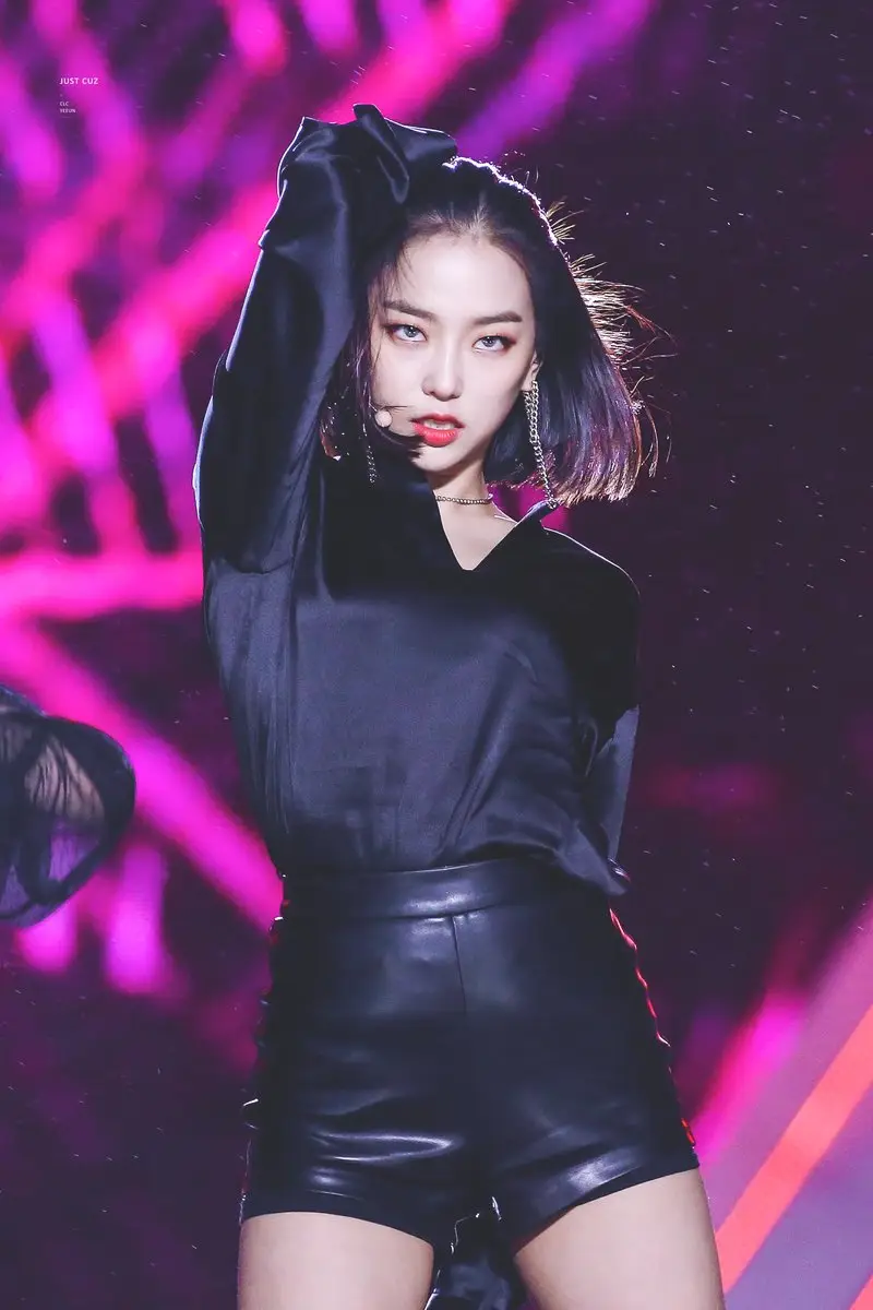 단발 예은(CLC).gif