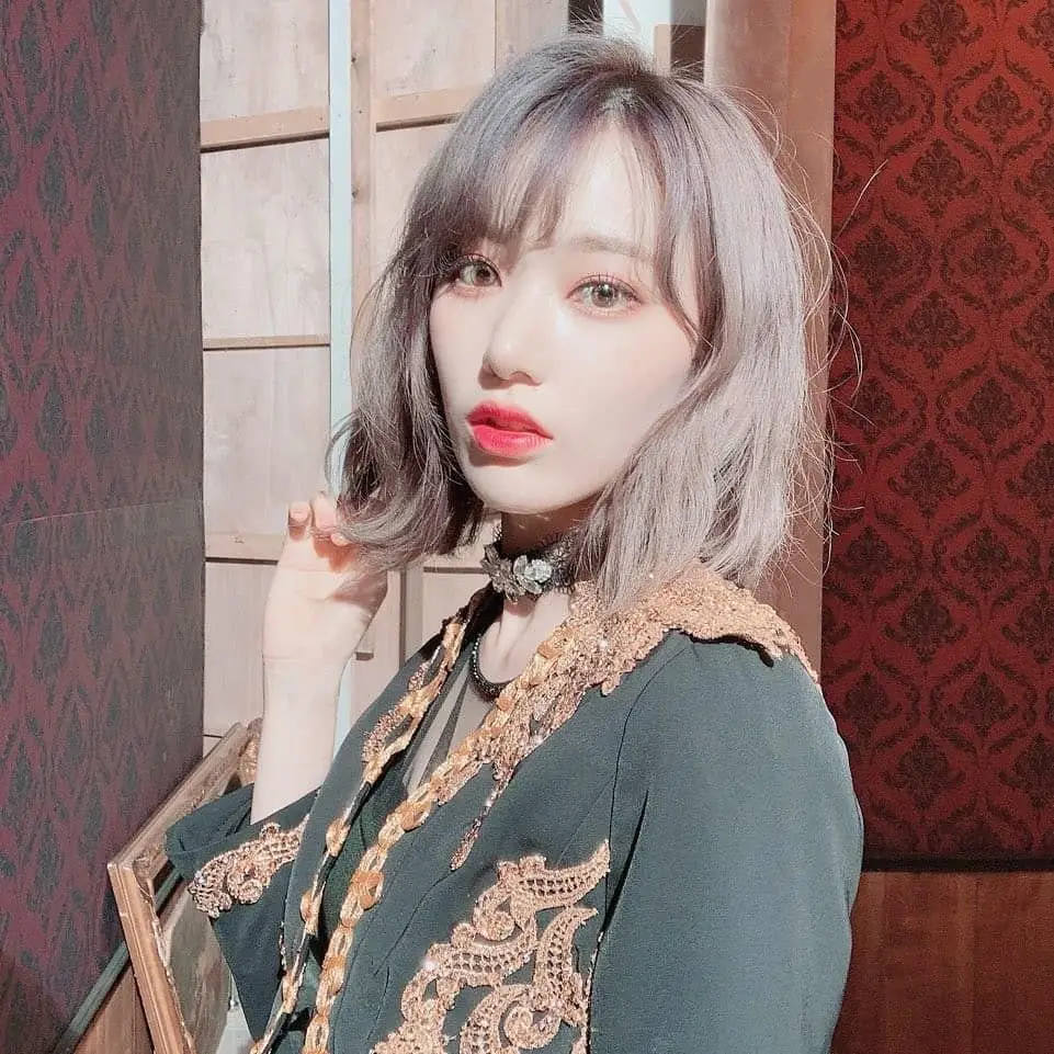 [뱀파이어] 아이즈원 강혜원 & 사쿠라.jpg