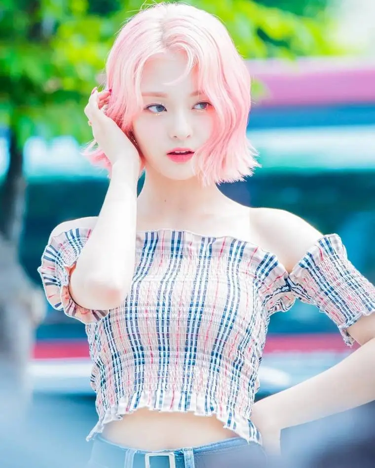 프로미스나인 (fromis_9) 이나경 미니 팬미팅.jpg