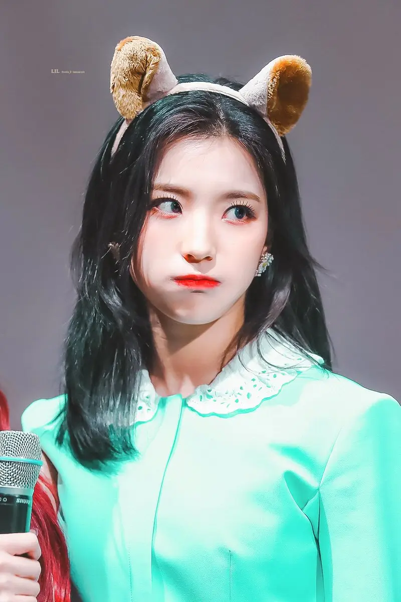 #프로미스나인 #이새롬 (팬사인회).jpg