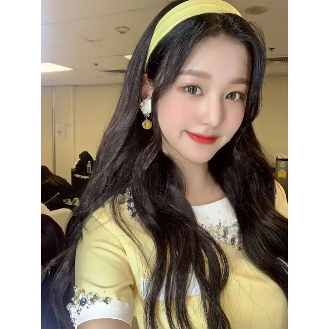 아이즈원 장원영 인스타.jpg