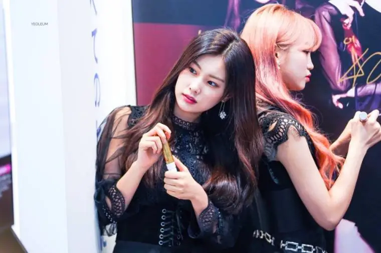 That's that. #아이즈원 #강혜원.jpg