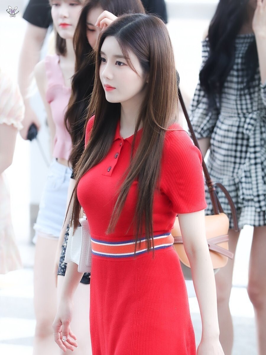 빨간 원피스 입은 #아이즈원 #권은비 (가격은??)