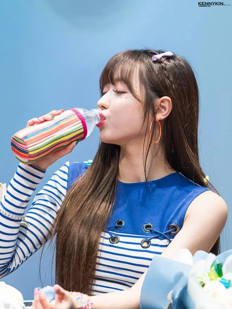 190817 S-PLEX 팬사인회 유아 (오마이걸).jpg