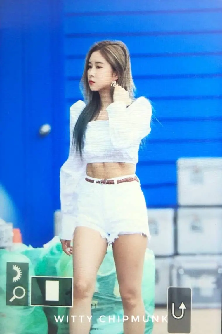 우주소녀 11복근 다영.jpg