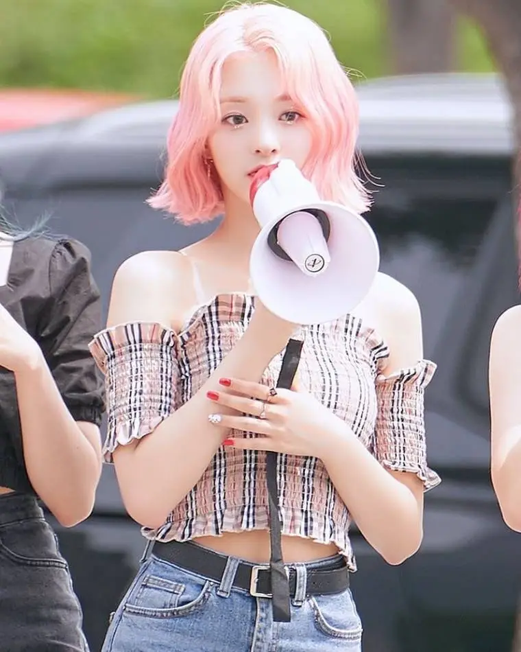 프로미스나인 (fromis_9) 이나경 미니 팬미팅.jpg