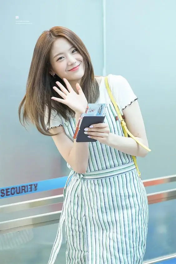 프로미스나인 장규리.jpg