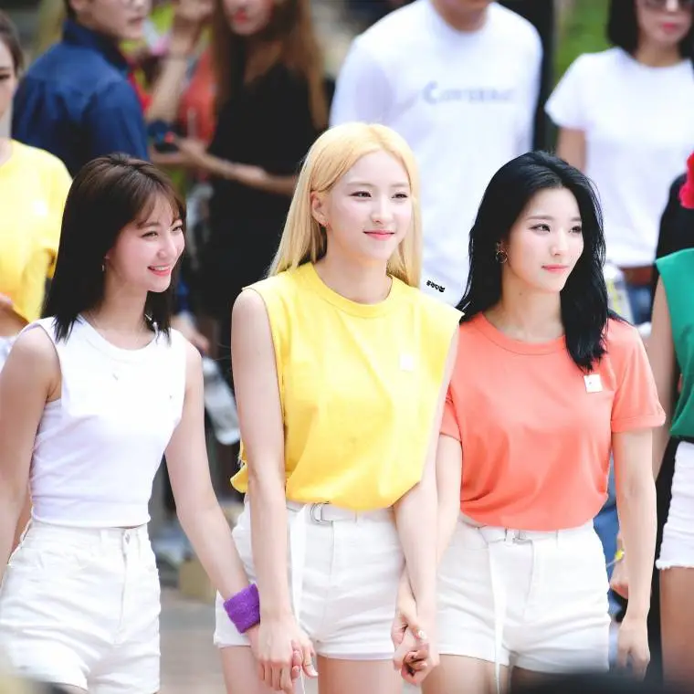 #은서 (#우주소녀) & #비니 (#오마이걸) & #새롬 (#프로미스나인)