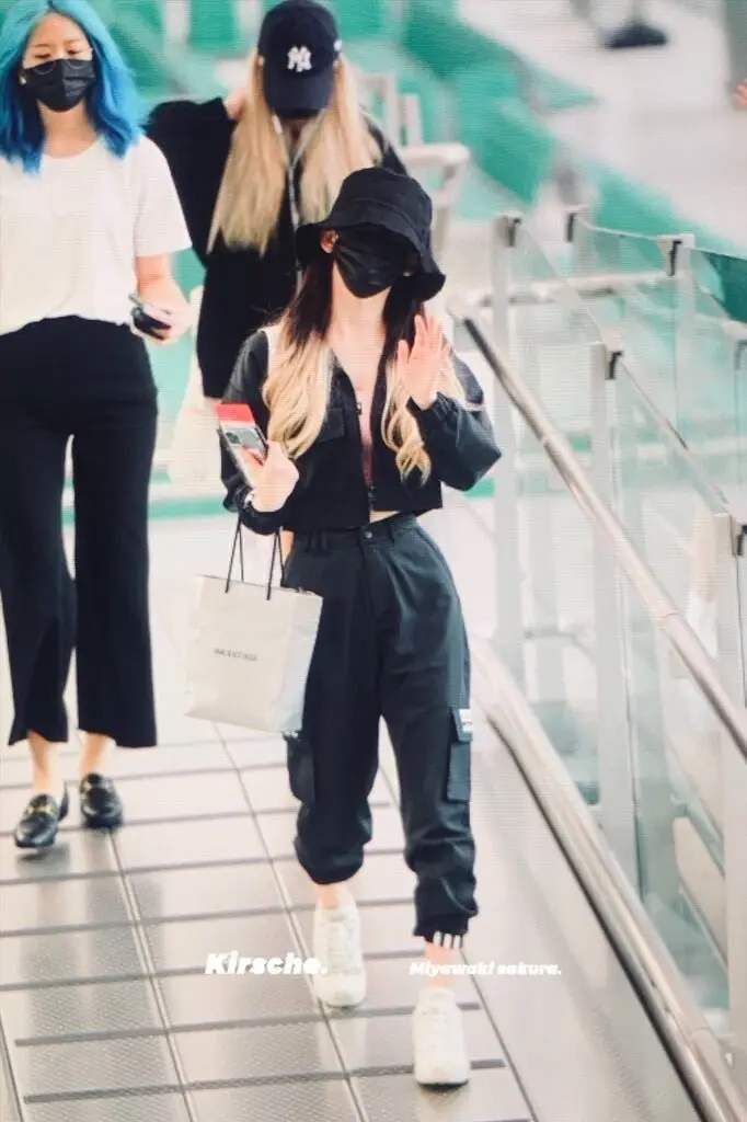 점점 말라가는 아이즈원 사쿠라