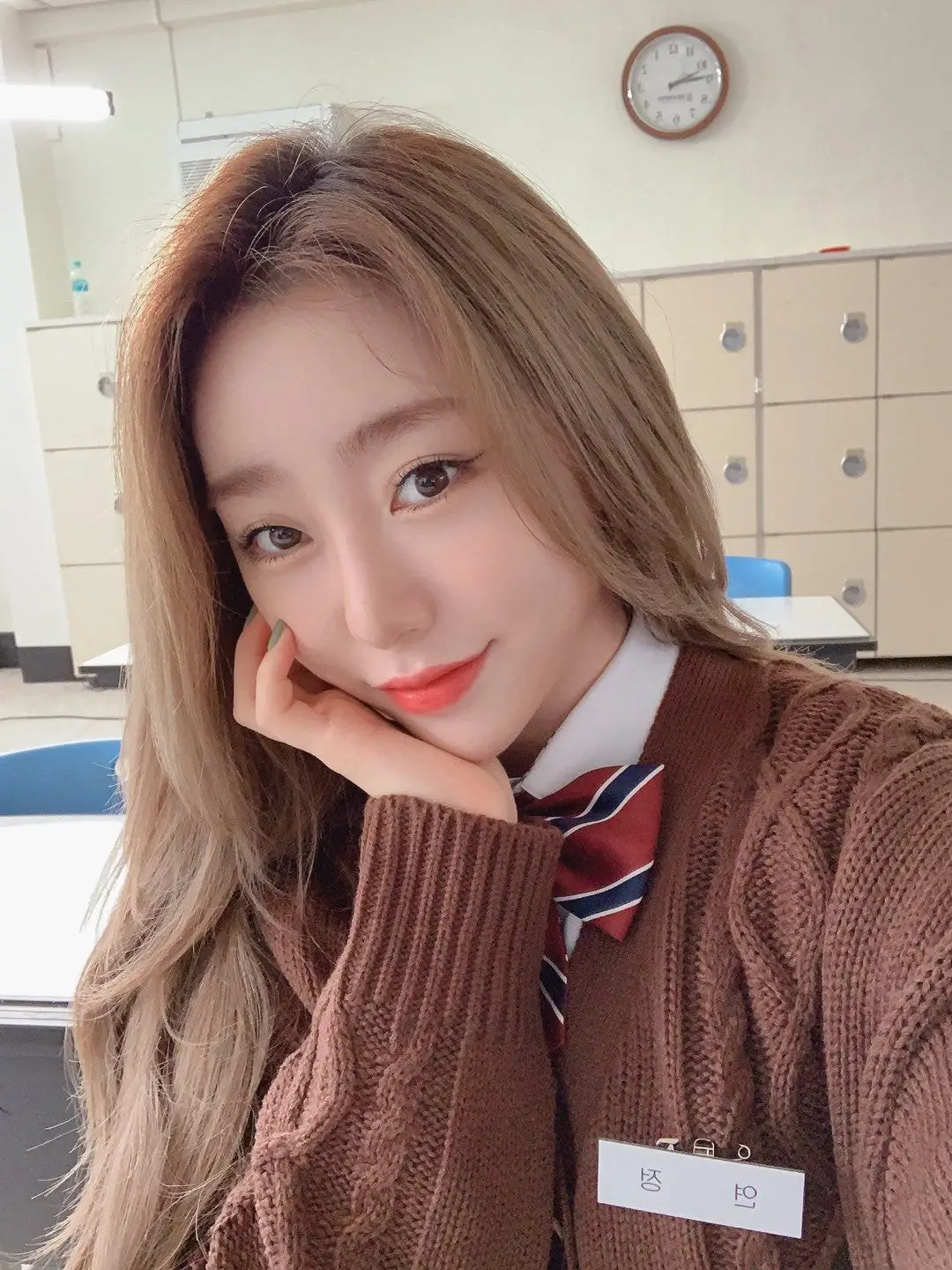 우주소녀 각 멤버별 교복 셀카