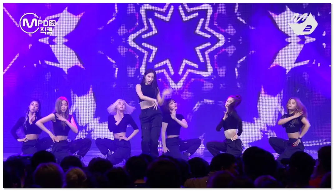 [MPD직캠] #CLC #직캠 ‘ME(美)’ (#CLC #FanCam) | @MCOUNTDOWN_2019.6.13