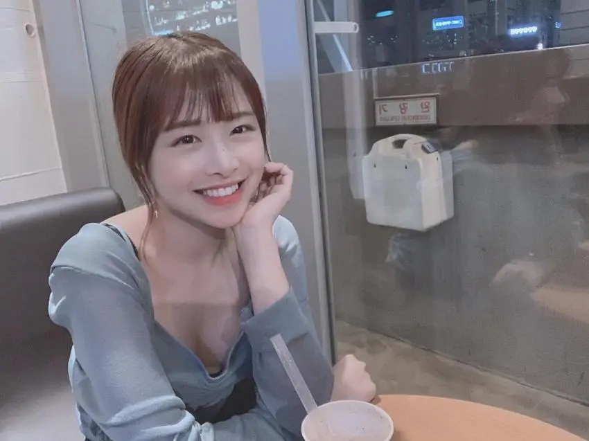 에이프릴 김채원 @Instagram